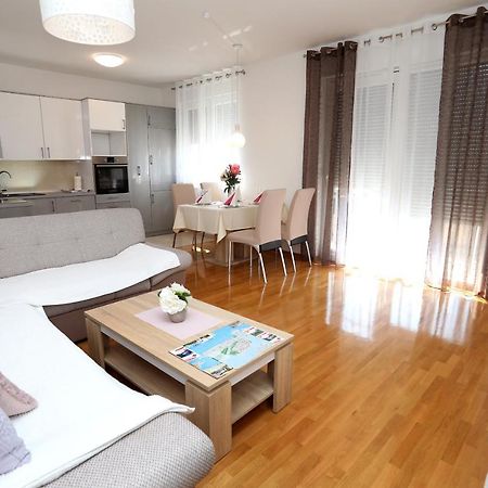 Apartmani Kolak Trogir Exterior foto