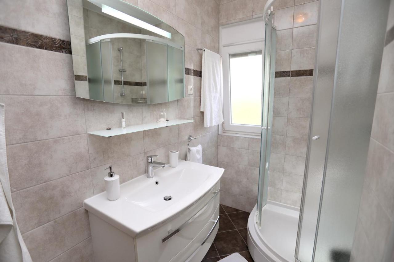 Apartmani Kolak Trogir Exterior foto